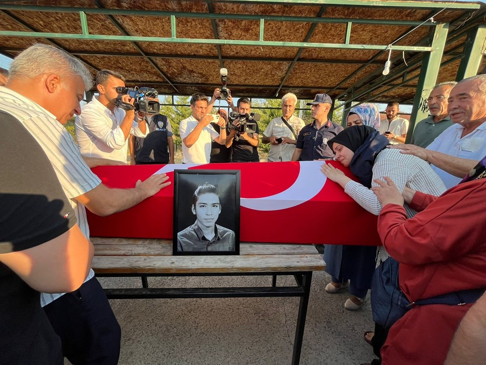 Kahraman yangın şehitleri sonsuzluğa uğurlanıyor - 2