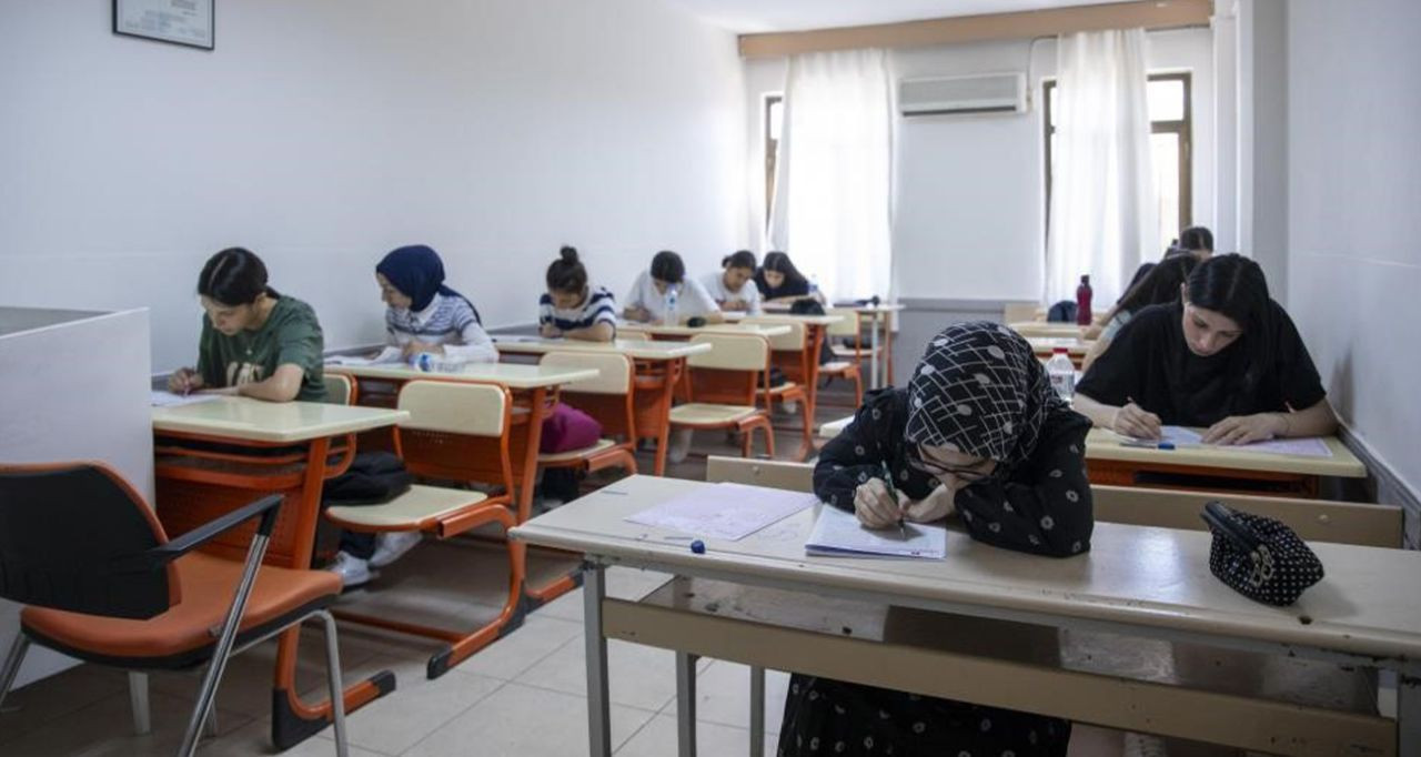 YKS tercih kılavuzu ne zaman, hangi tarihte yayımlanacak? YKS 2025 taban puanları ile kontenjanları belli oldu mu? - Resim: 2