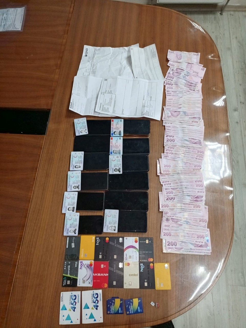 Pastanede randevu 3 milyon liraya patladı: Elden teslim dolandırıcılık kamerada - 2