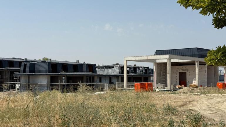 Ankarada villa inşaatında yangın: Dumanlar gökyüzünü kapladı