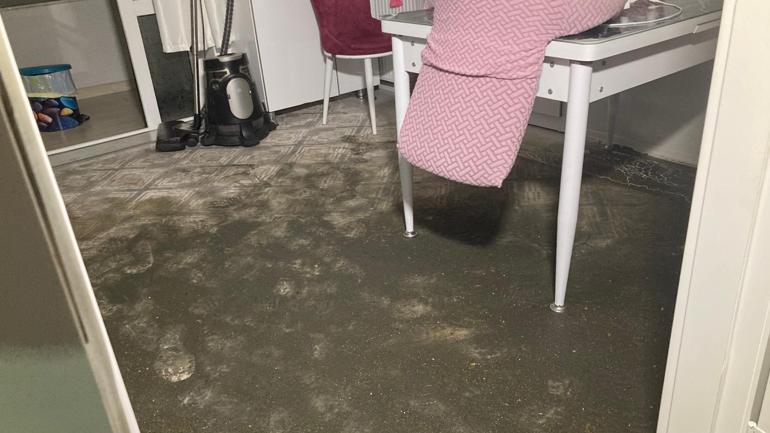 Ankarayı sağanak vurdu: Sokaklar göle döndü, ev ve iş yerlerini su bastı