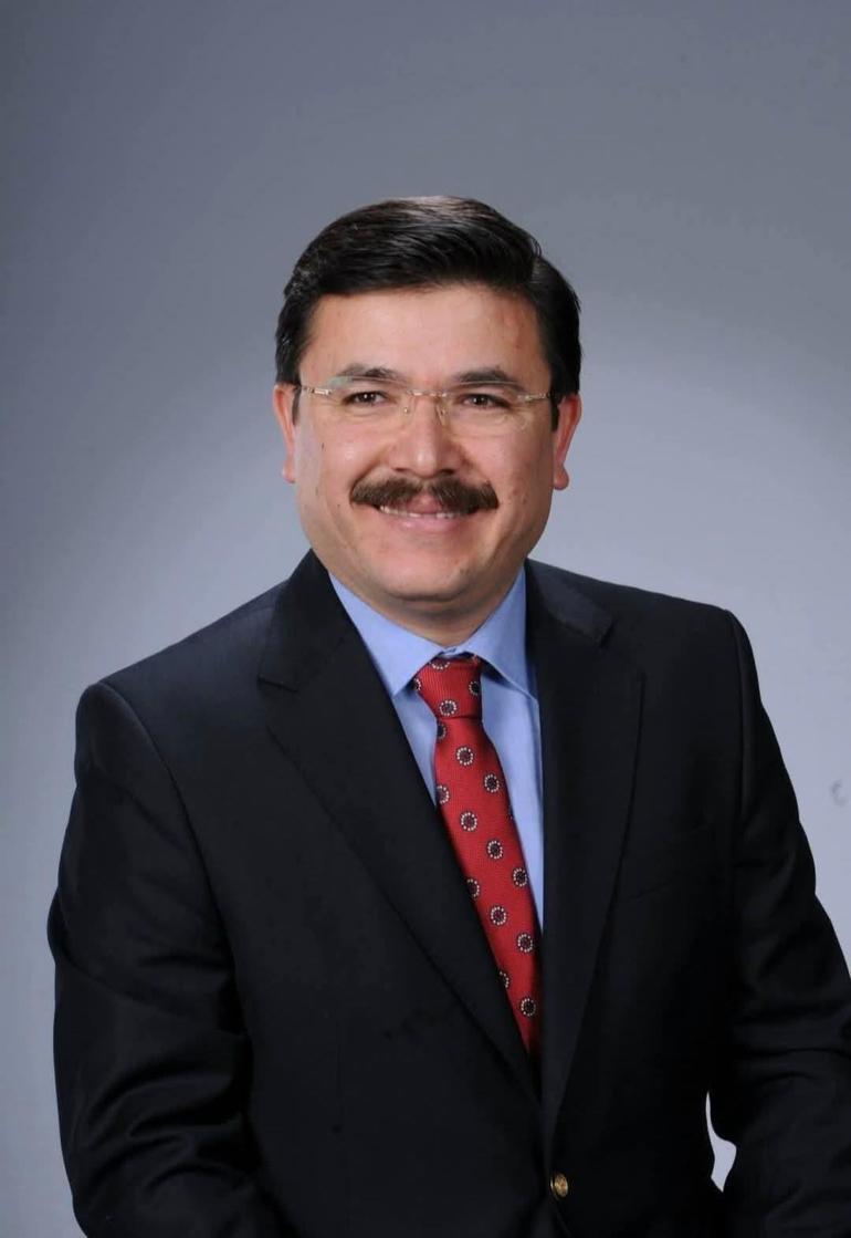 Eski AK Parti ilçe başkanı kazada yaşamını yitirdi