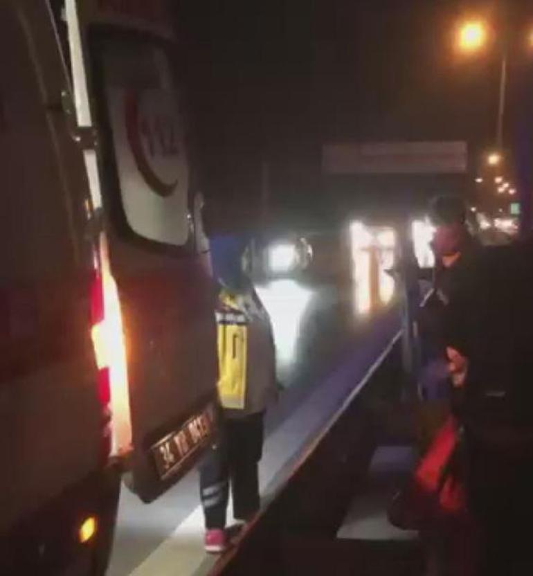 TEM Otoyolunda korkunç kaza: Yolun karşısına geçmeye çalışan kadın feci şekilde can verdi