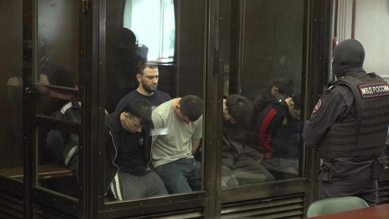 Rusyadaki terör saldırısı davasında eylemciler ilk kez mahkemede