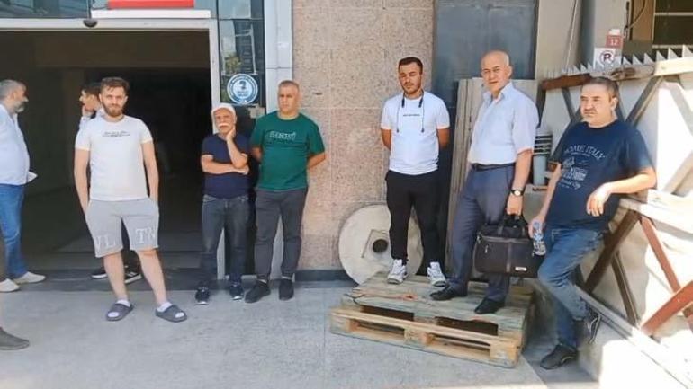 Patrondan akılalmaz oyun İzinden dönen çalışanlar fabrikaya girince gözlerine inanamadı