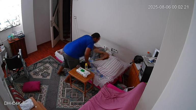 Böyle evlat olmaz olsun Cani doktordan yatalak annesine işkence: Saatlerce darbetti