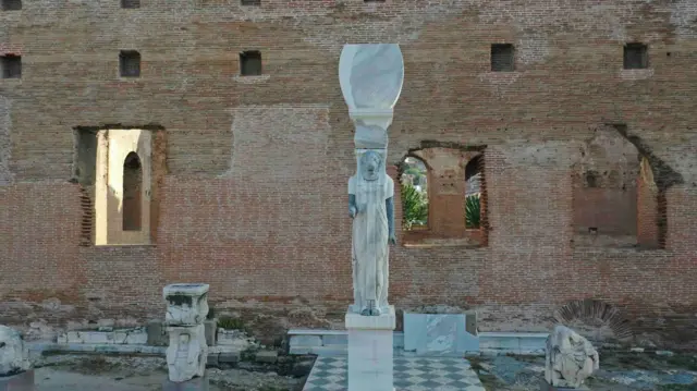 Kızıl Avlu Sekhmet heykeli 
